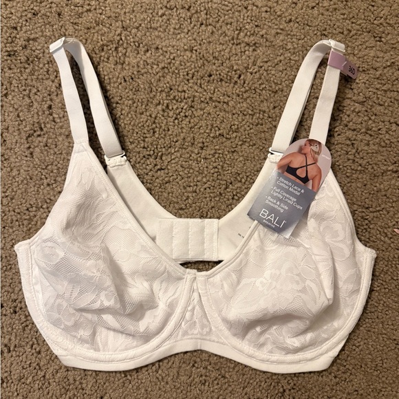 Bali Women's White Underwire Bra - Picture 1 of 5